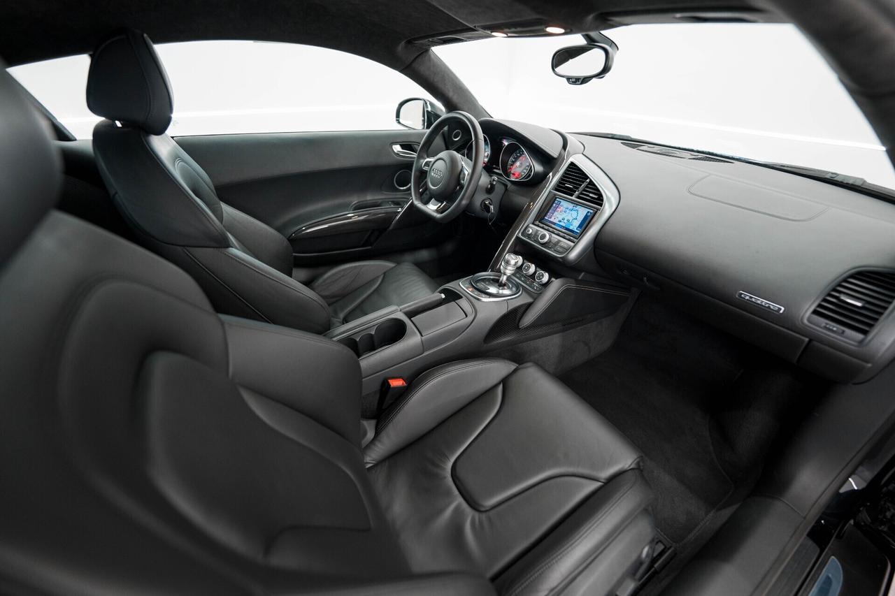 Audi R8 4.2 V8 FSI quattro R tronic IVA ESPOSTA
