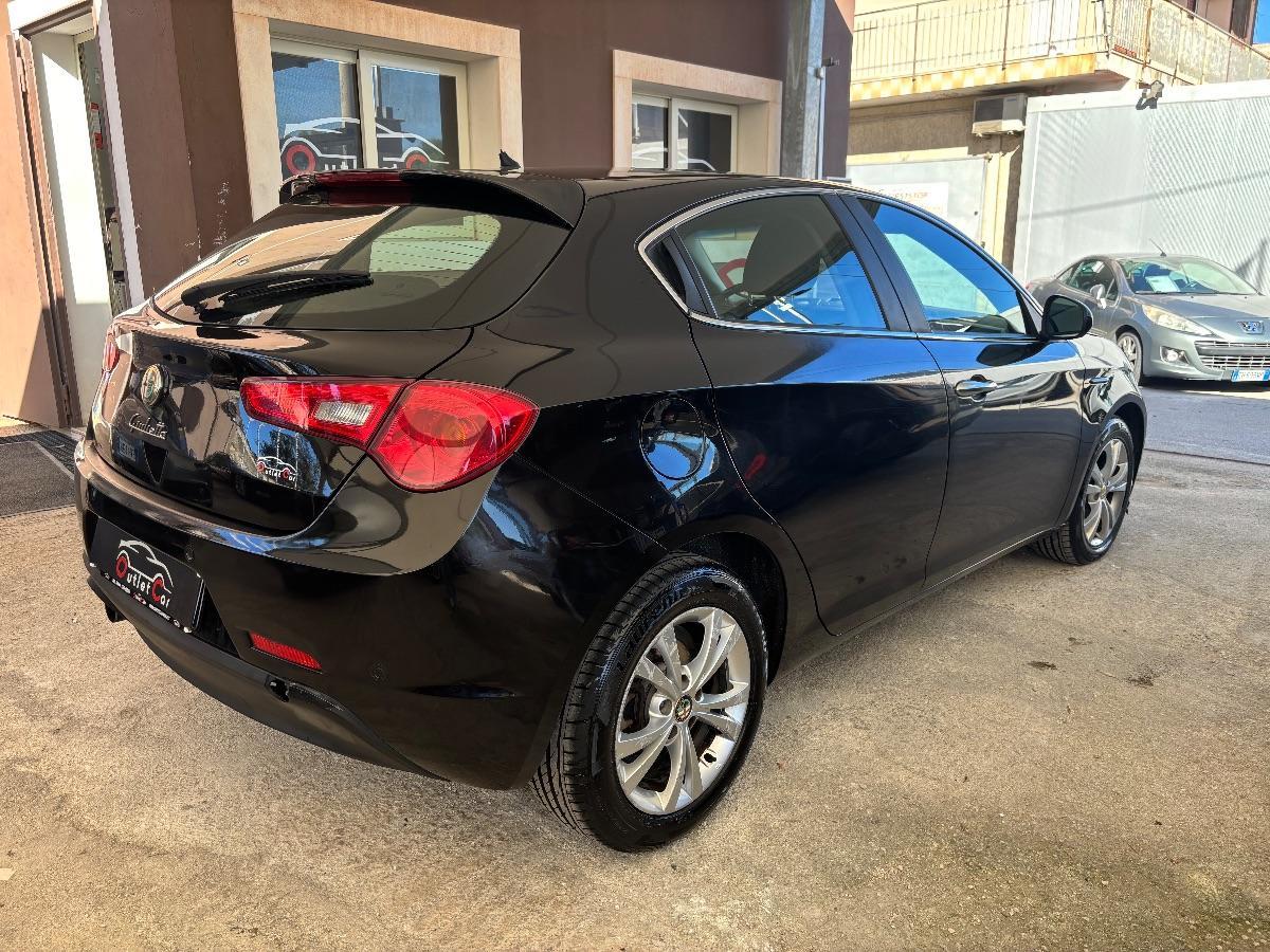 ALFA ROMEO - Giulietta - 1.6 JTDm-2 105 CV Distinctive