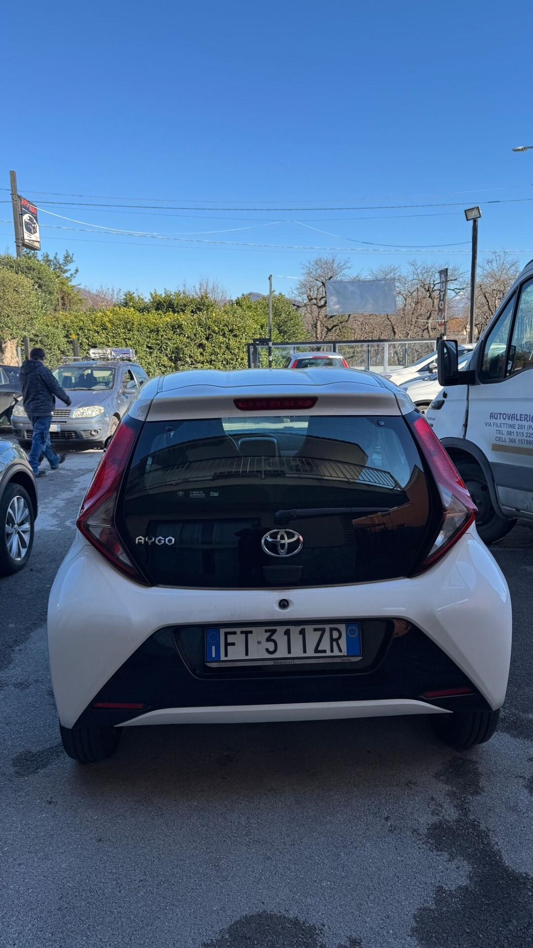 Toyota Aygo 1.0 VVT-i 72 CV 5 porte x-lusiv AUTOMATICA