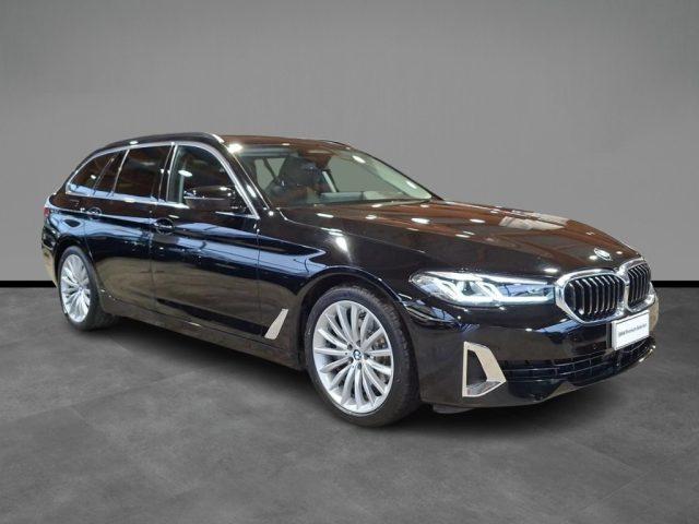 BMW 520 d 48V Touring Luxury Aut. + Tetto apr.