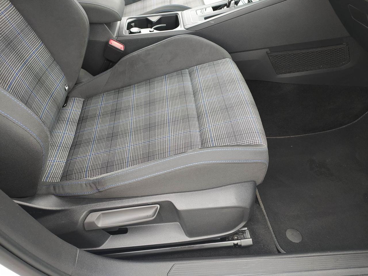 Volkswagen Golf 1st Edition Life 1.4 eHybrid #6450