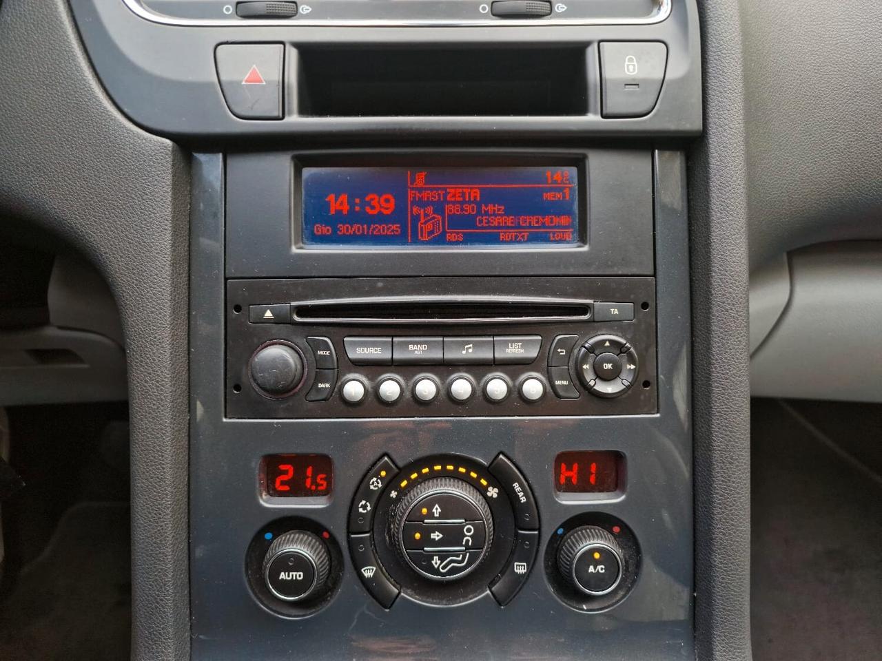 Peugeot 5008 2.0 HDi 150CV Business