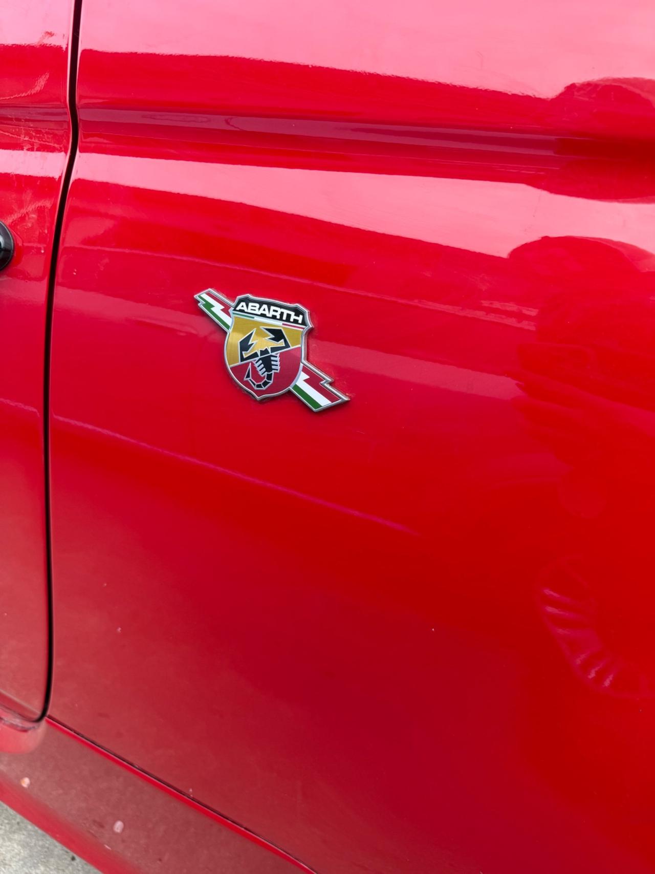 Abarth 500 C 1.4 Turbo T-Jet MTA Bicolore