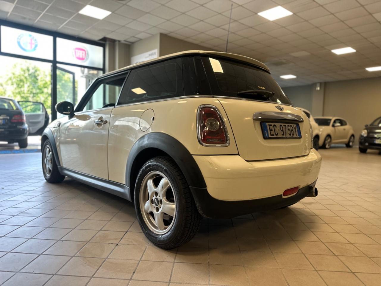 Mini Mini 1.6 16V Cooper D