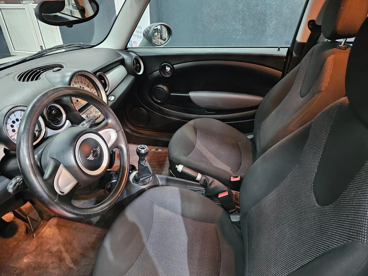 Mini Mini 1.6 16V Cooper D