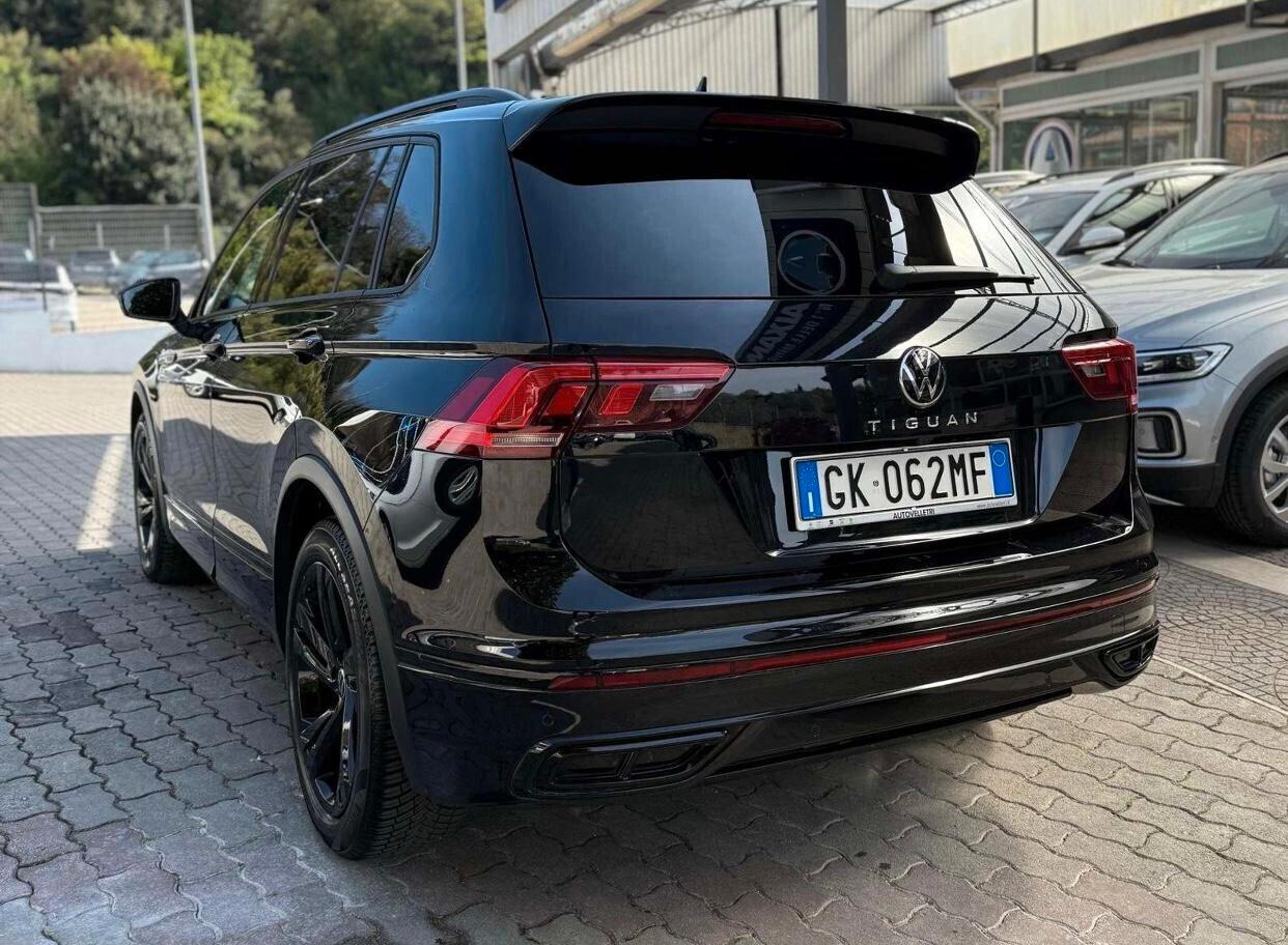 Volkswagen Tiguan 2.0 TDI 150 CV SCR DSG R-Line