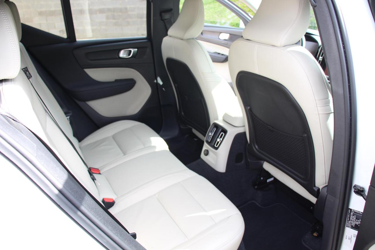 VOLVO XC40 N1 1.5 T4 plug-in hybrid Inscription Expression my21