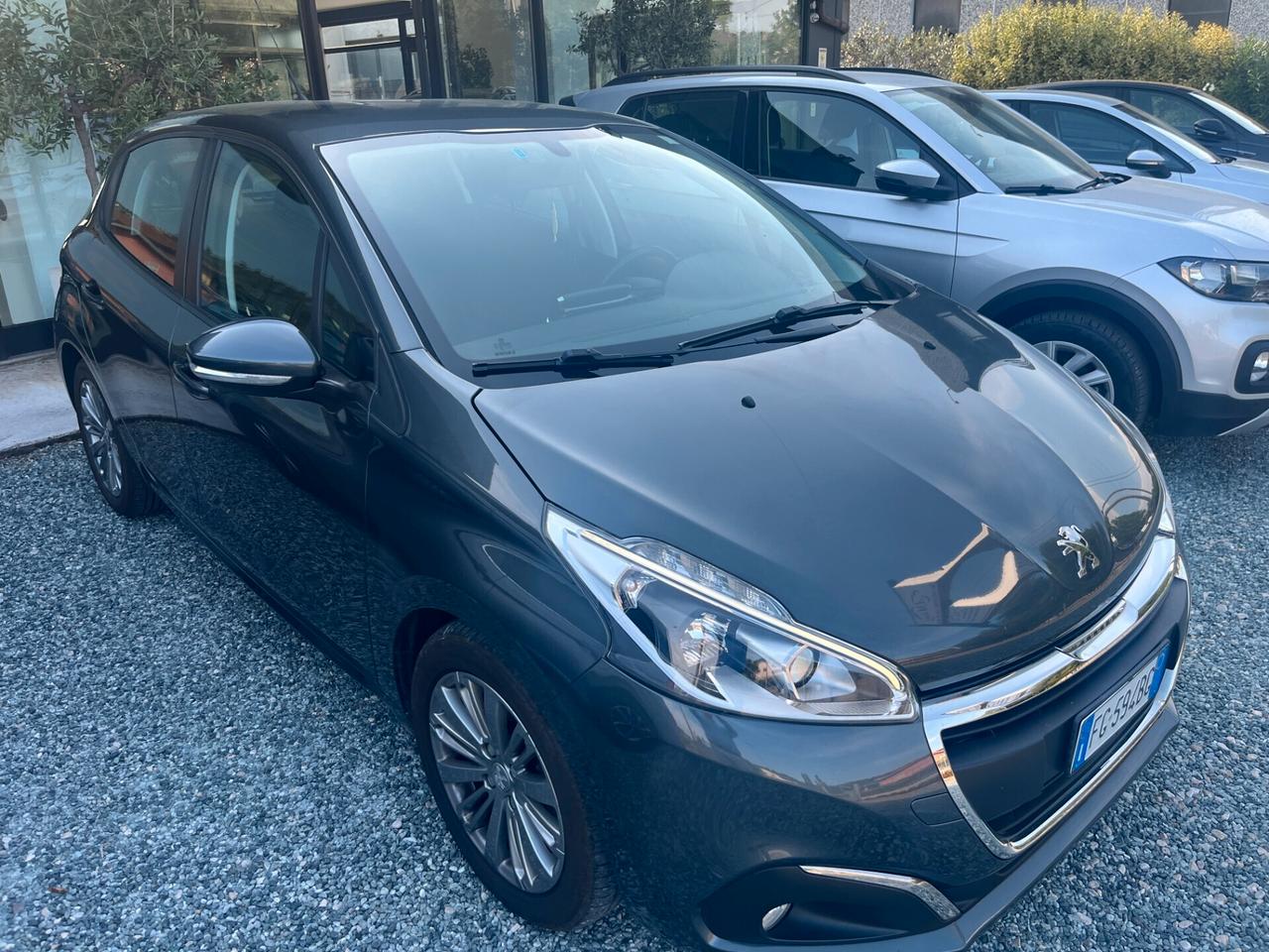 Peugeot 208 BlueHDi 01/2017 5 P **KM 88230**