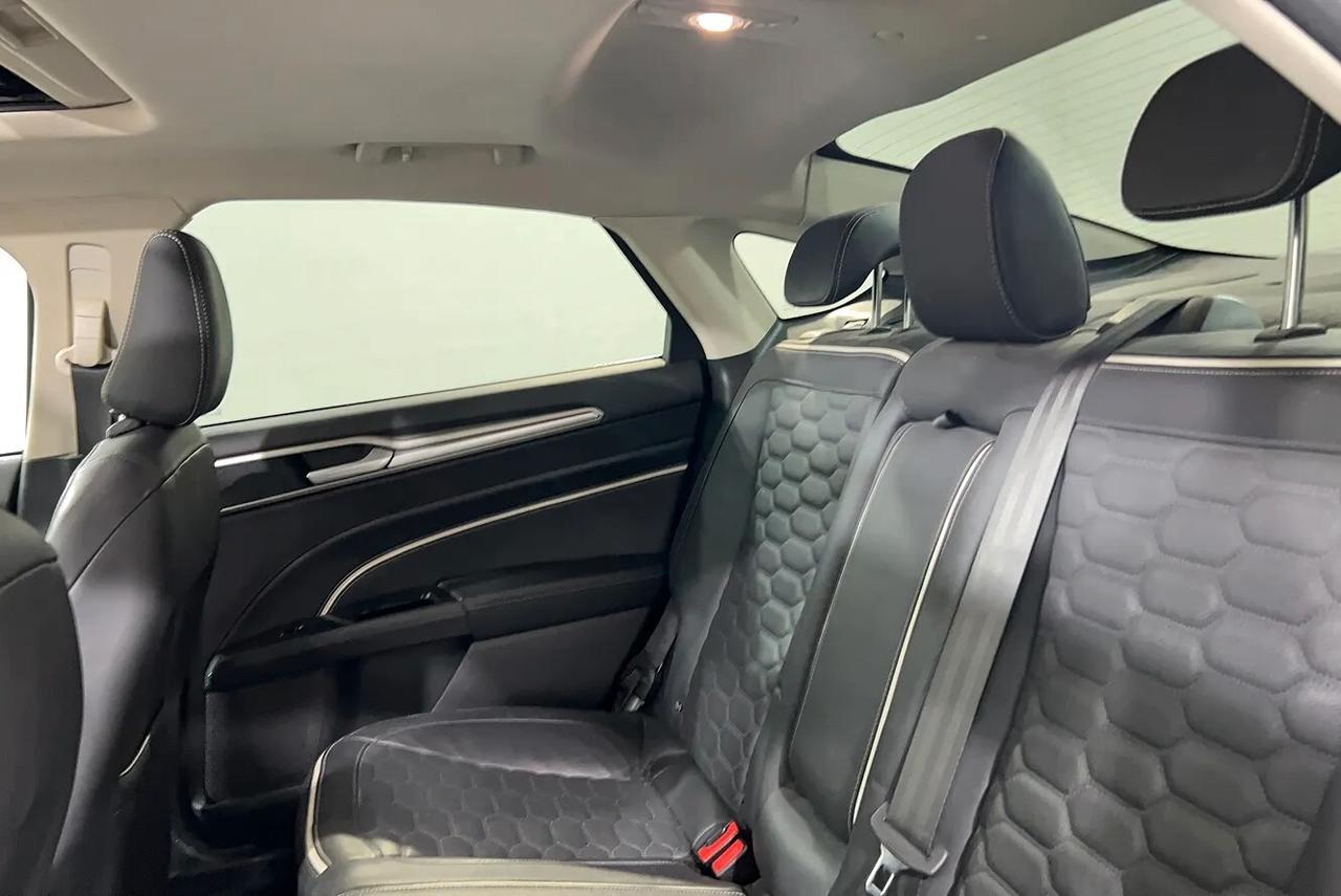 Ford Mondeo Full Hybrid 2.0 187 CV eCVT 4 porte Vignale