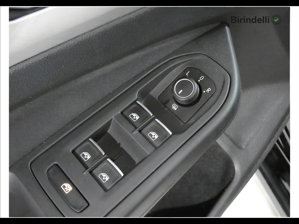 VOLKSWAGEN Golf 8ª serie - Golf 2.0 TDI 150 CV DSG SCR Life