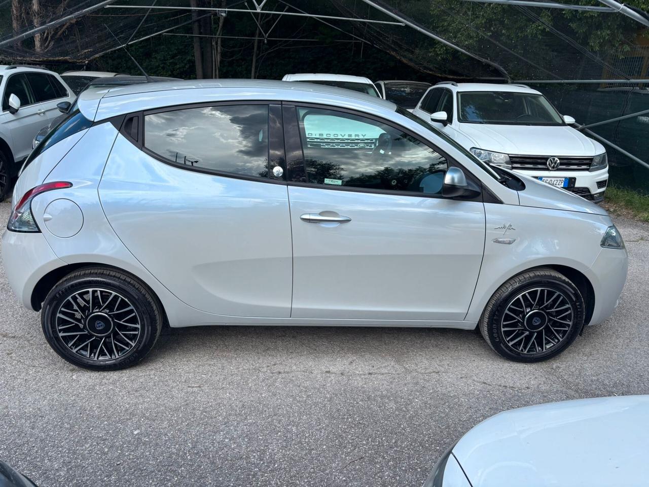 Lancia Ypsilon 1.2 69 CV 5 porte GPL Ecochic Mya OK Neopatentati