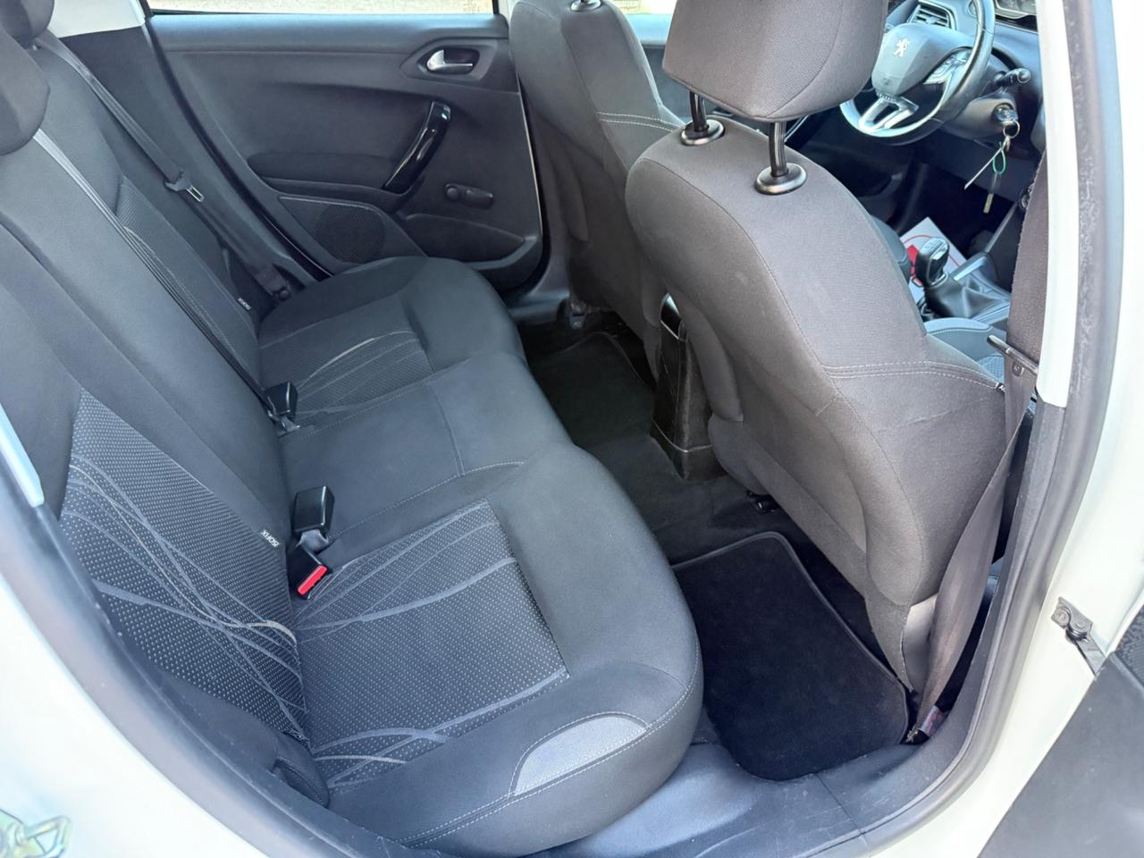 Peugeot 208 1.4 HDi 68 CV 5 porte Active