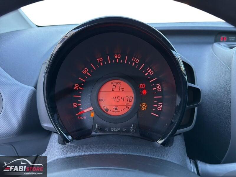 Peugeot 108 1.0 VTi 72 Cv Active 5 Porte - LED, Bluetooth, Clima ecc