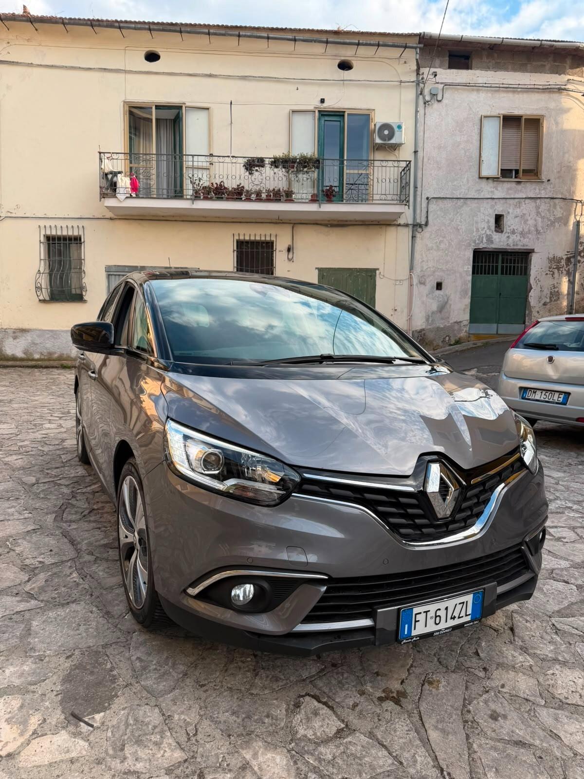 Renault Grand Scenic Blue dCi 120 CV Initiale Paris