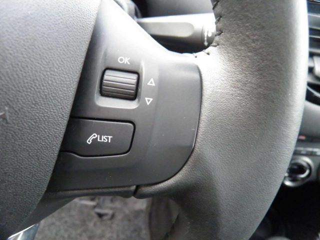 PEUGEOT 208 208 1.2 PURETECH 82 SES 5P ACTIVE