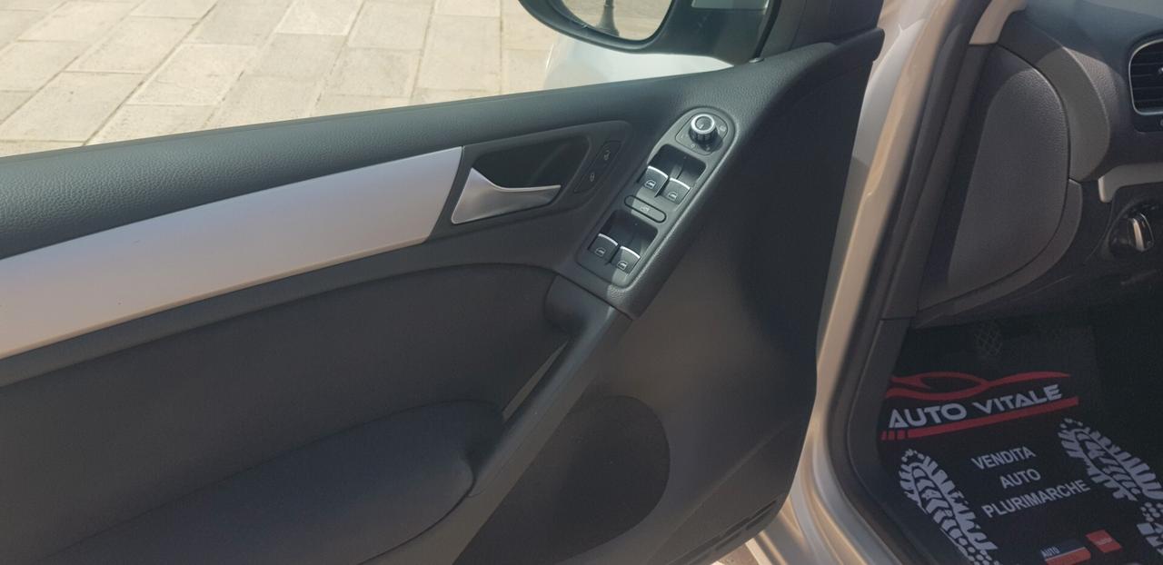 Volkswagen Golf 1.6 TDI DPF 5p. Highline