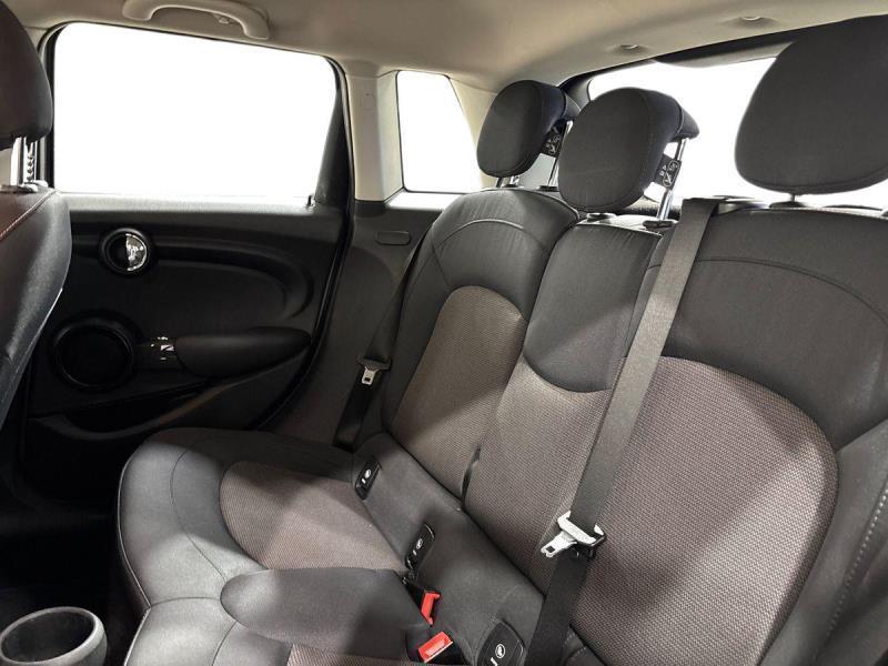 Mini Cooper D 1.5 D Cooper D Boost Auto