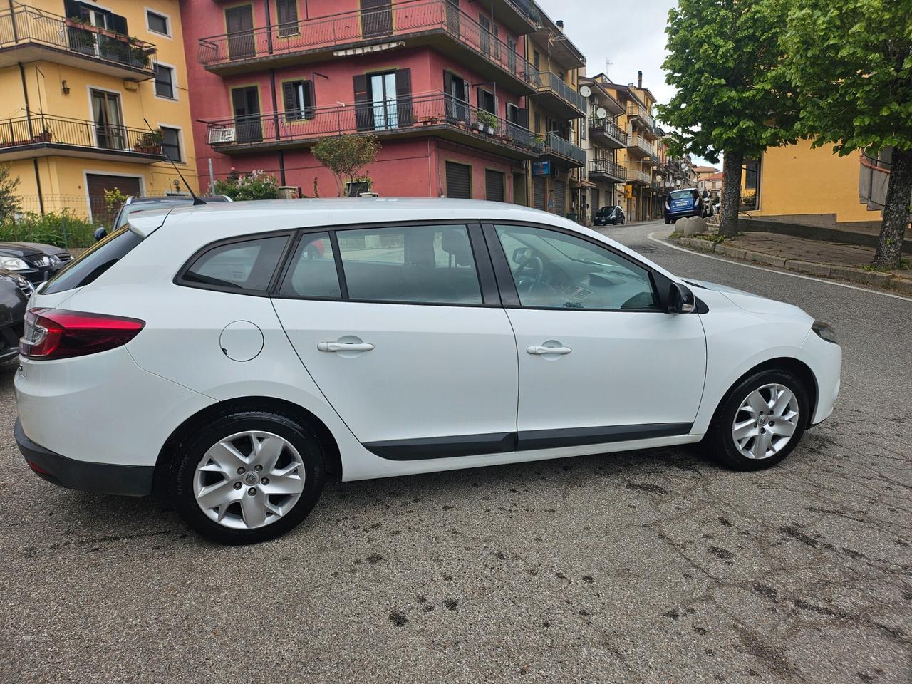 Renault Megane 1.5 dCi 90CV SporTour Wave 2012
