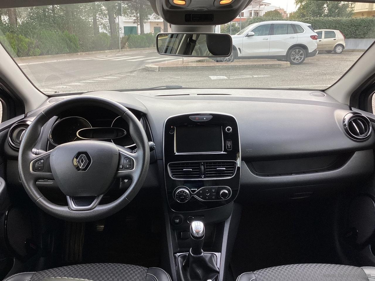 RENAULT Clio dCi 8V 90CV 5p. Moschino Intens FAEI KED TELEC .POST