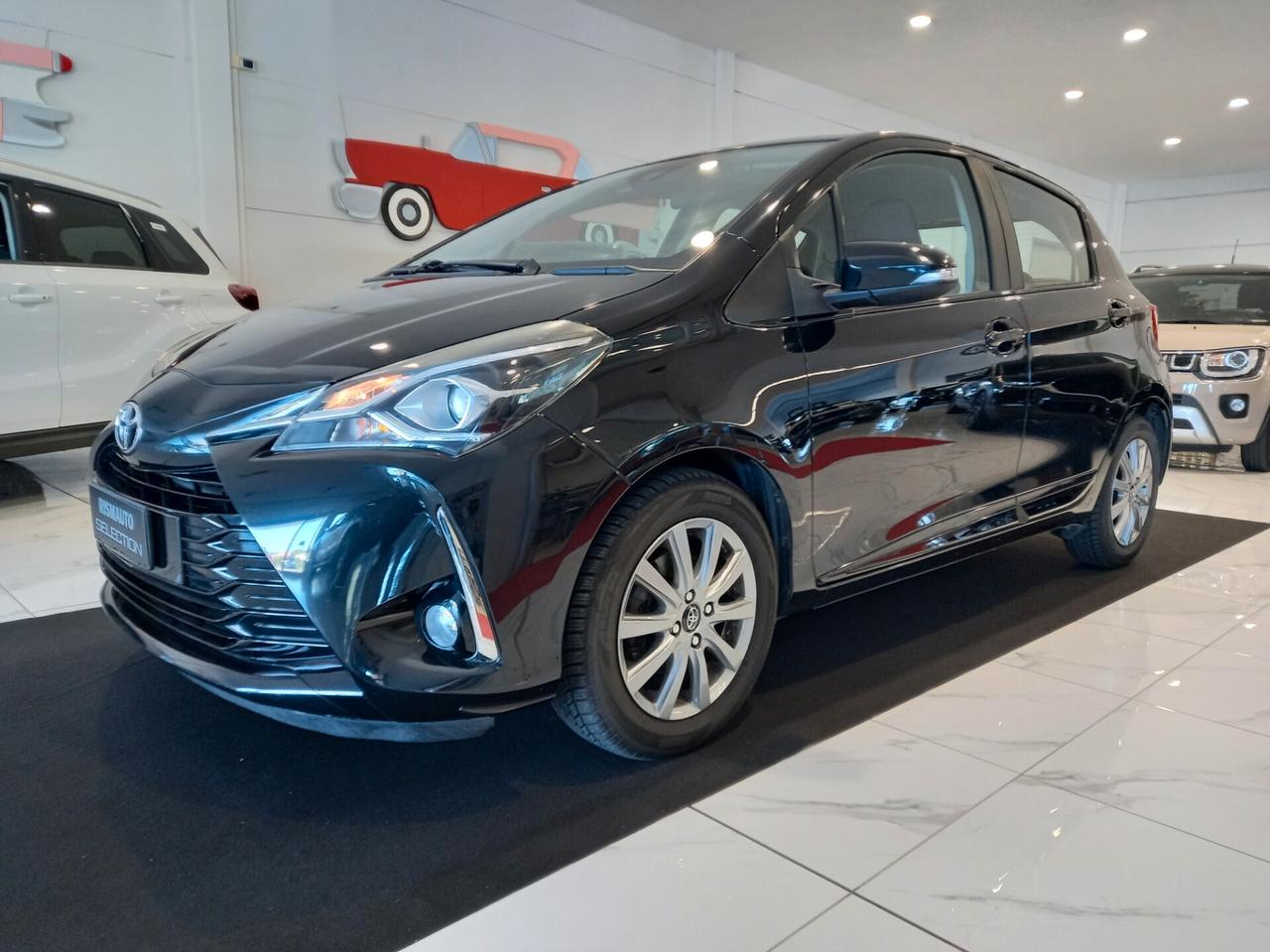 Toyota Yaris 1.0 72 CV 5 porte Lounge