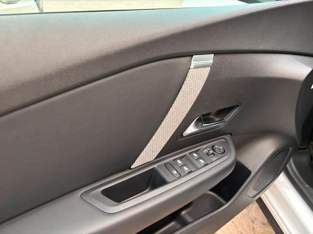 Citroen C4 1.2 puretech Shine s&s 130cv