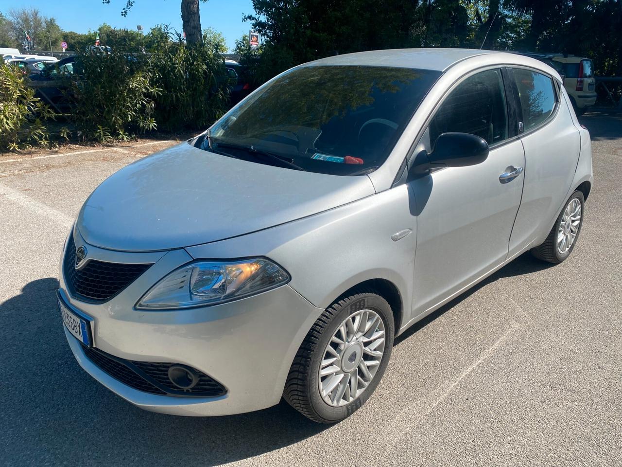 Lancia Ypsilon 1.2 69 CV 5 porte GPL Ecochic Platinum