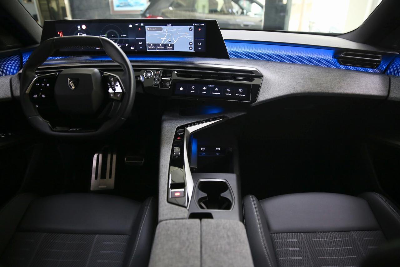 Peugeot 3008 Hybrid 145 cv e-DCS6 GT