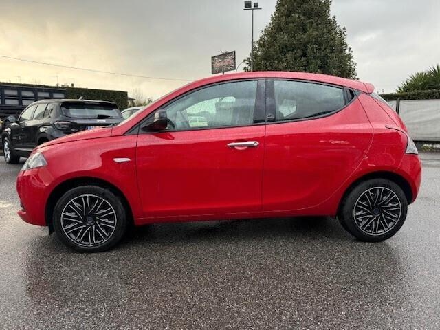 Lancia Ypsilon 1.0 FireFly 5 porte S&S Hybrid Ecochic Gold