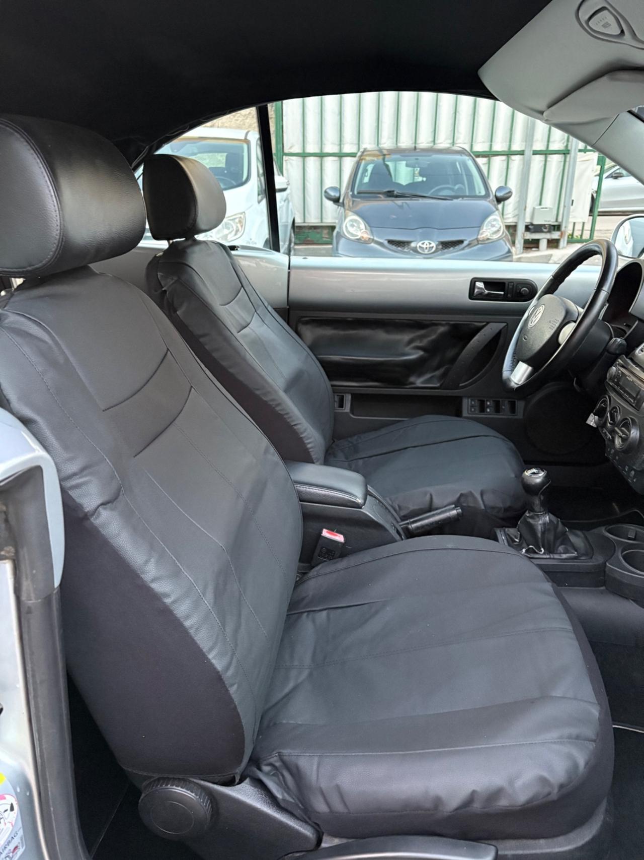 Volkswagen New Beetle 1.6 GPL cabrio