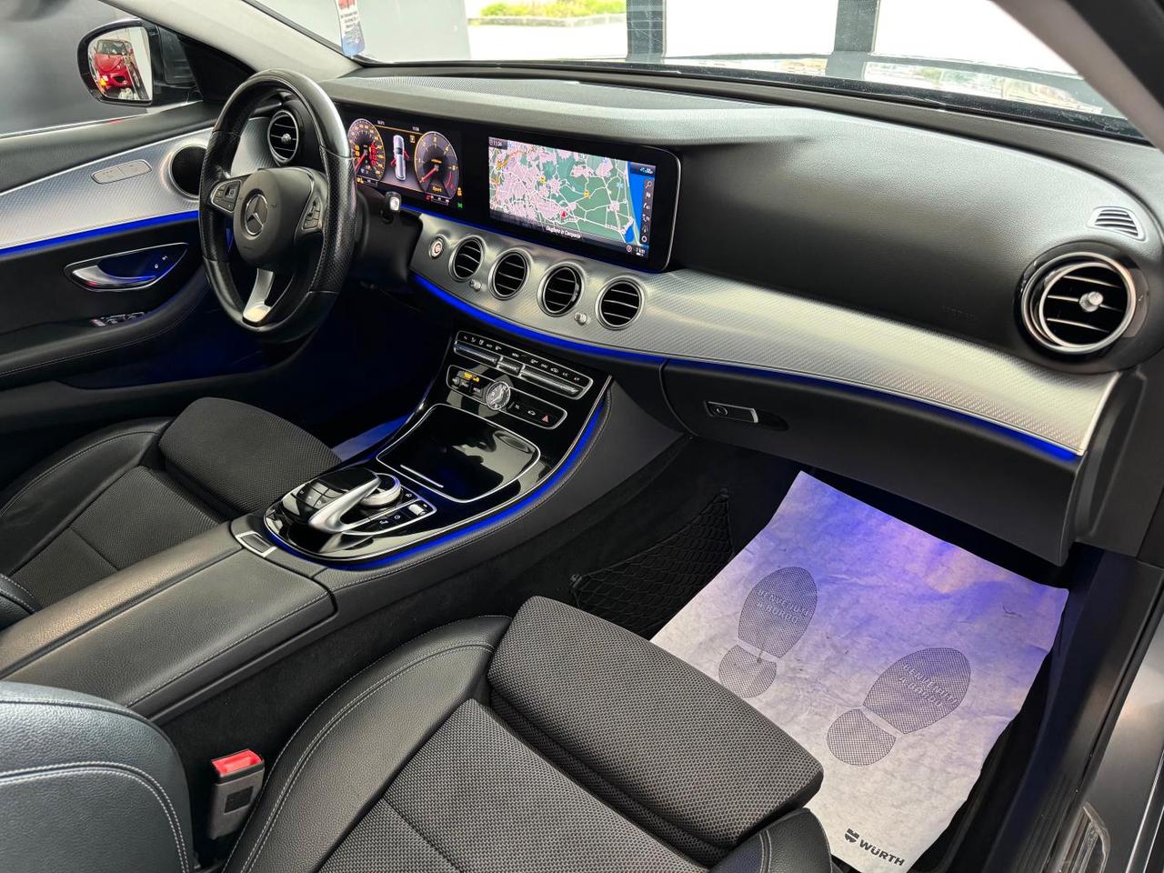 Mercedes E 220 D Premium Plus SW All-Terrain Head-Up Full