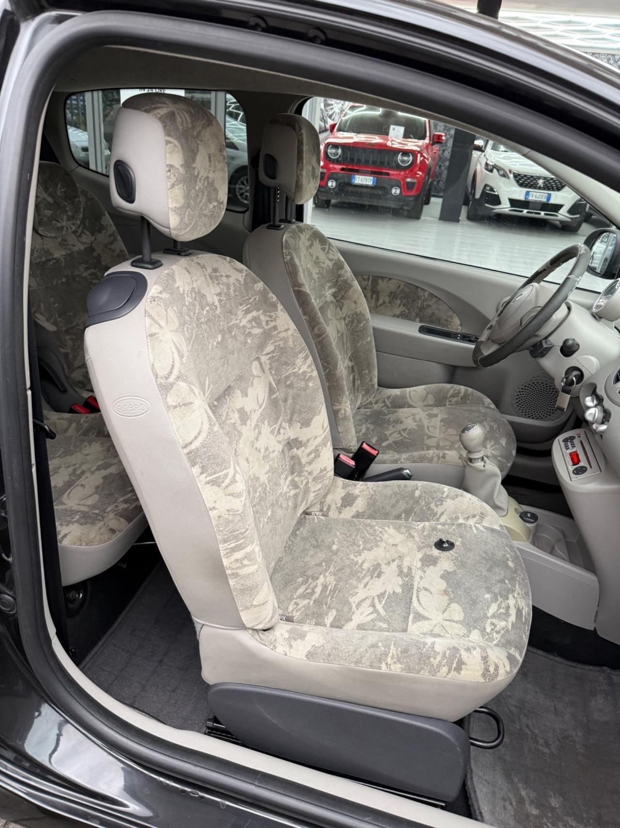 Renault Twingo 1.2 16V INITIALE