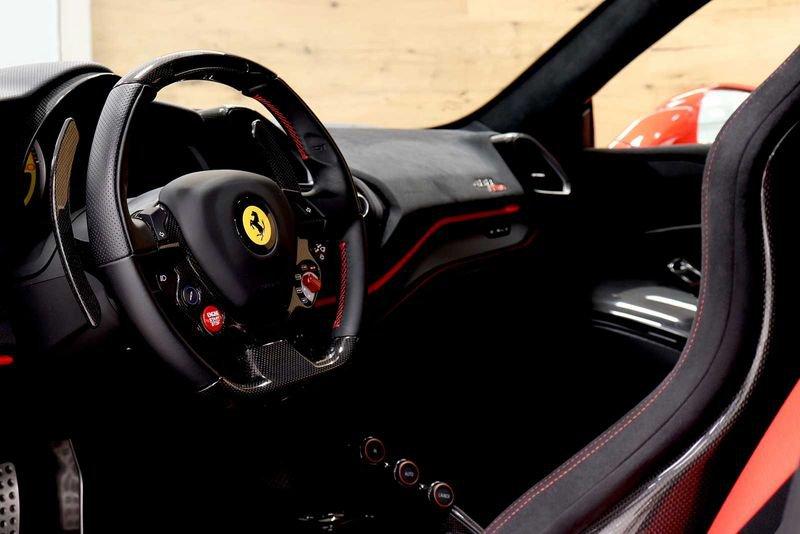Ferrari 488 488 Pista