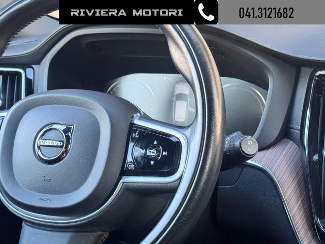 VOLVO XC60 T6 Recharge Plug-in Hybrid AWD Inscription Express