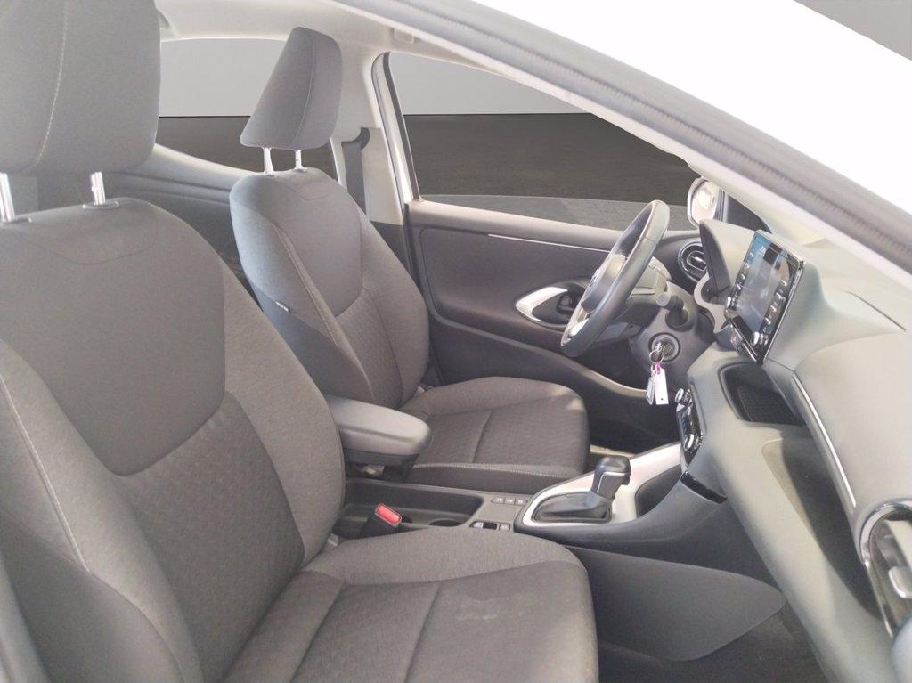 TOYOTA Yaris 1.5h active del 2023