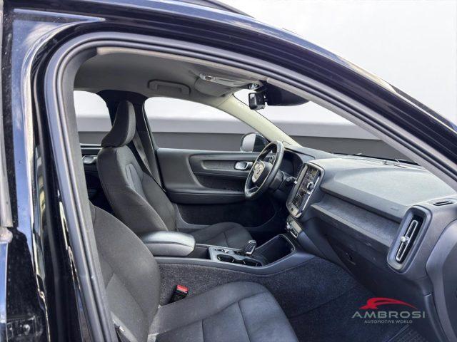 VOLVO XC40 T2 Geartronic Momentum Core