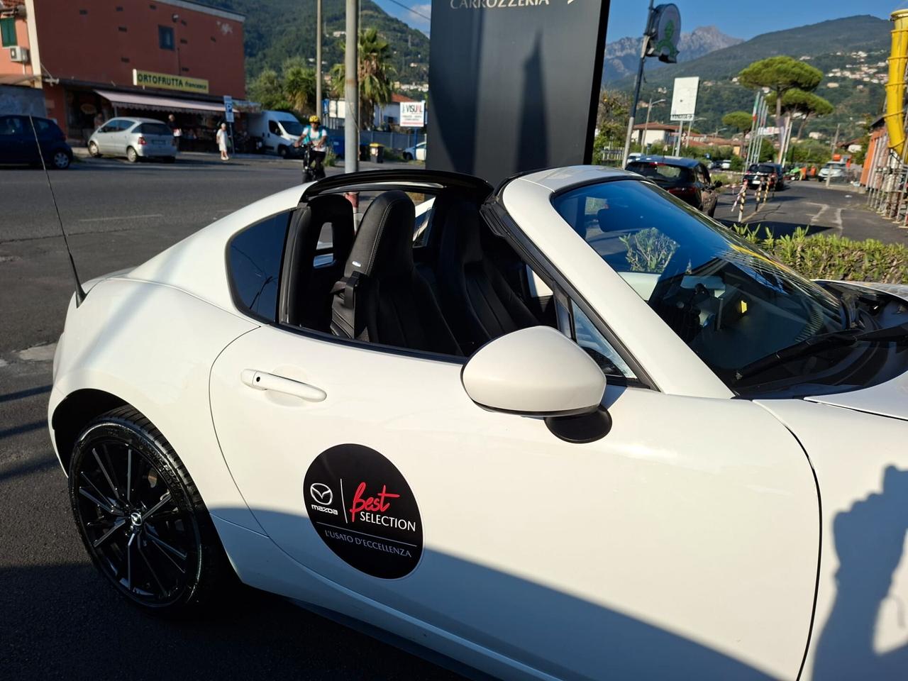 Mazda MX-5 2.0L Skyactiv-G RF Exclusive-Line