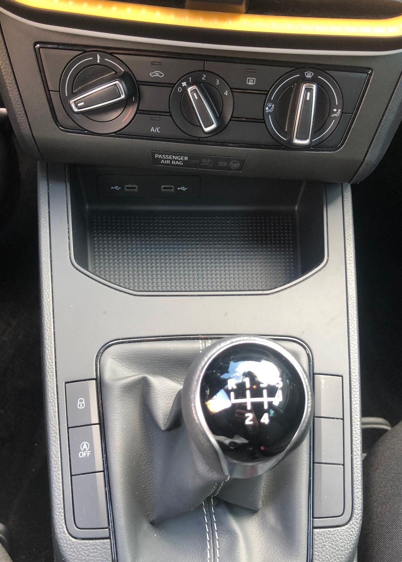 Seat Ibiza 1.0 TGI 5 porte Reference OK NEOPATENTATI!!