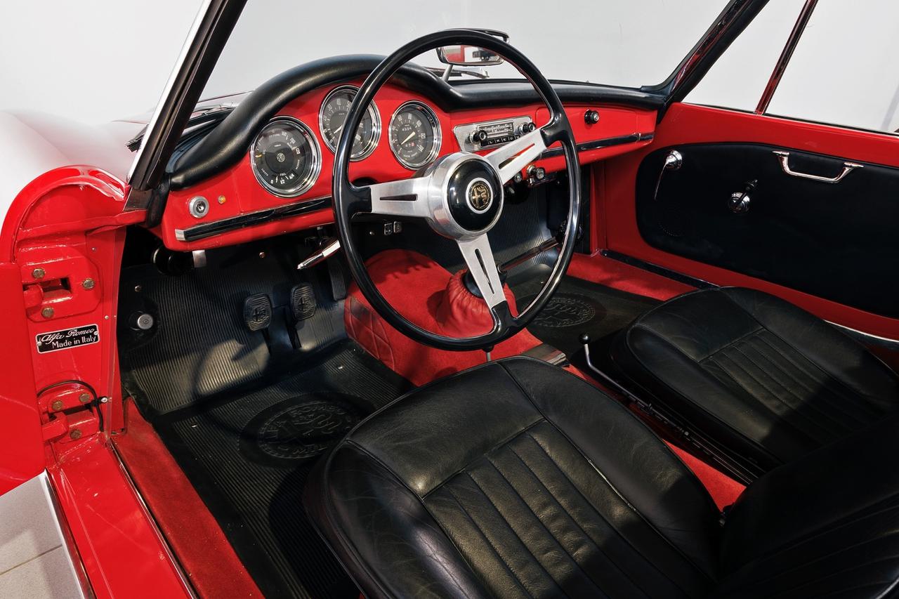 Alfa Romeo Giulia 1600 Spider Veloce