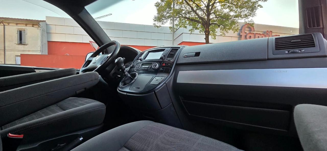 Volkswagen Multivan 2.5 TDI/174CV Highline