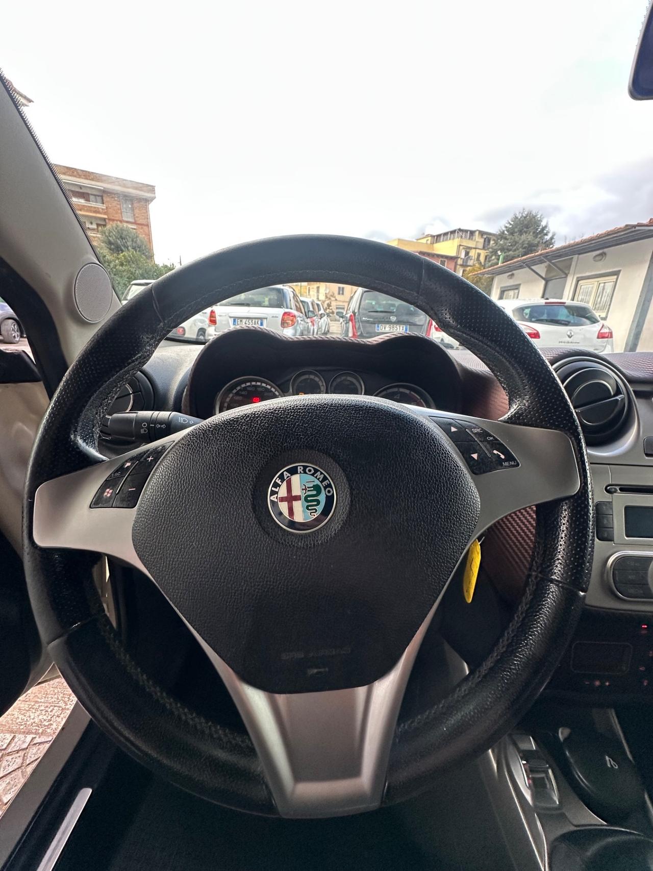 Alfa Romeo MiTo 1.6 JTDm 16V Distinctive Sport Pack