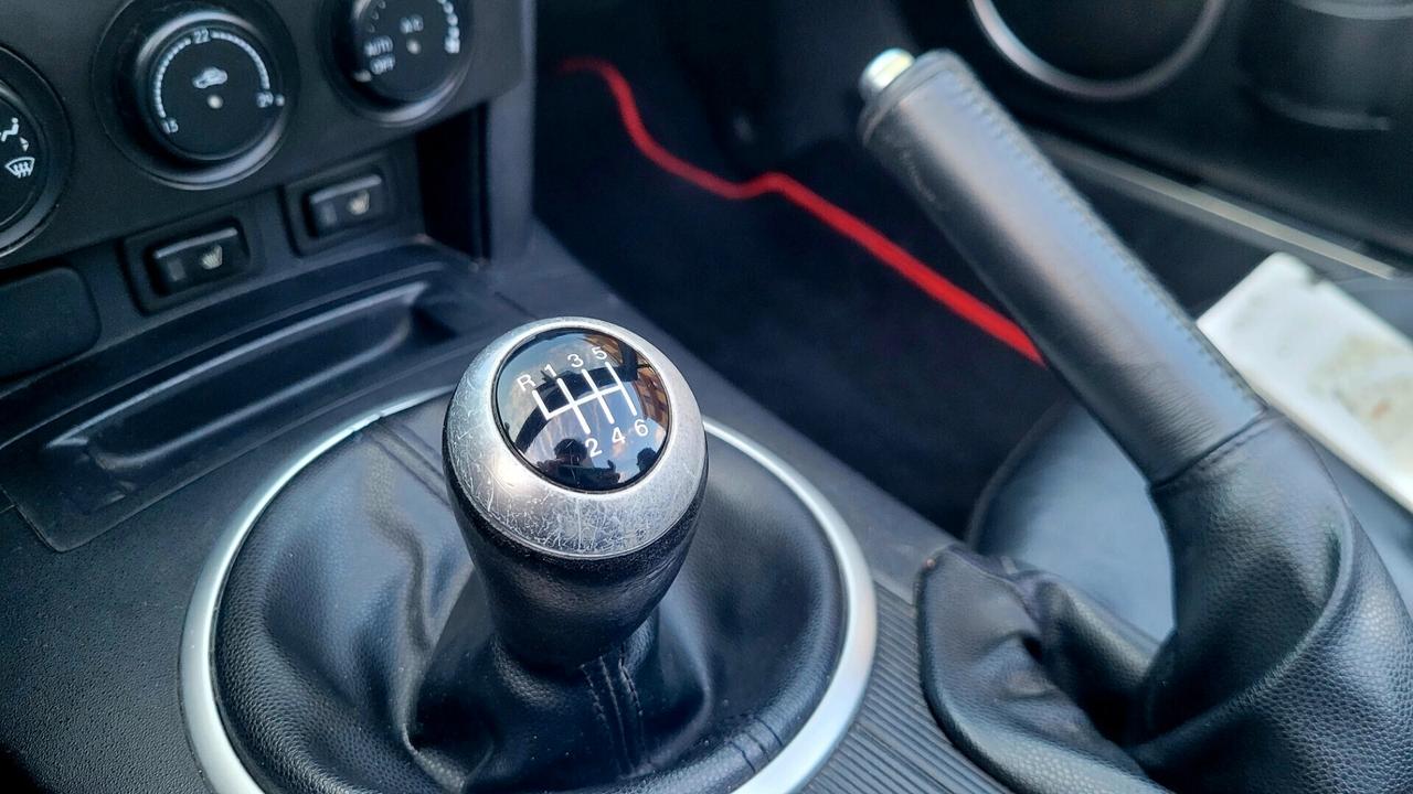 - Mazda MX-5 NC1 2.0 -