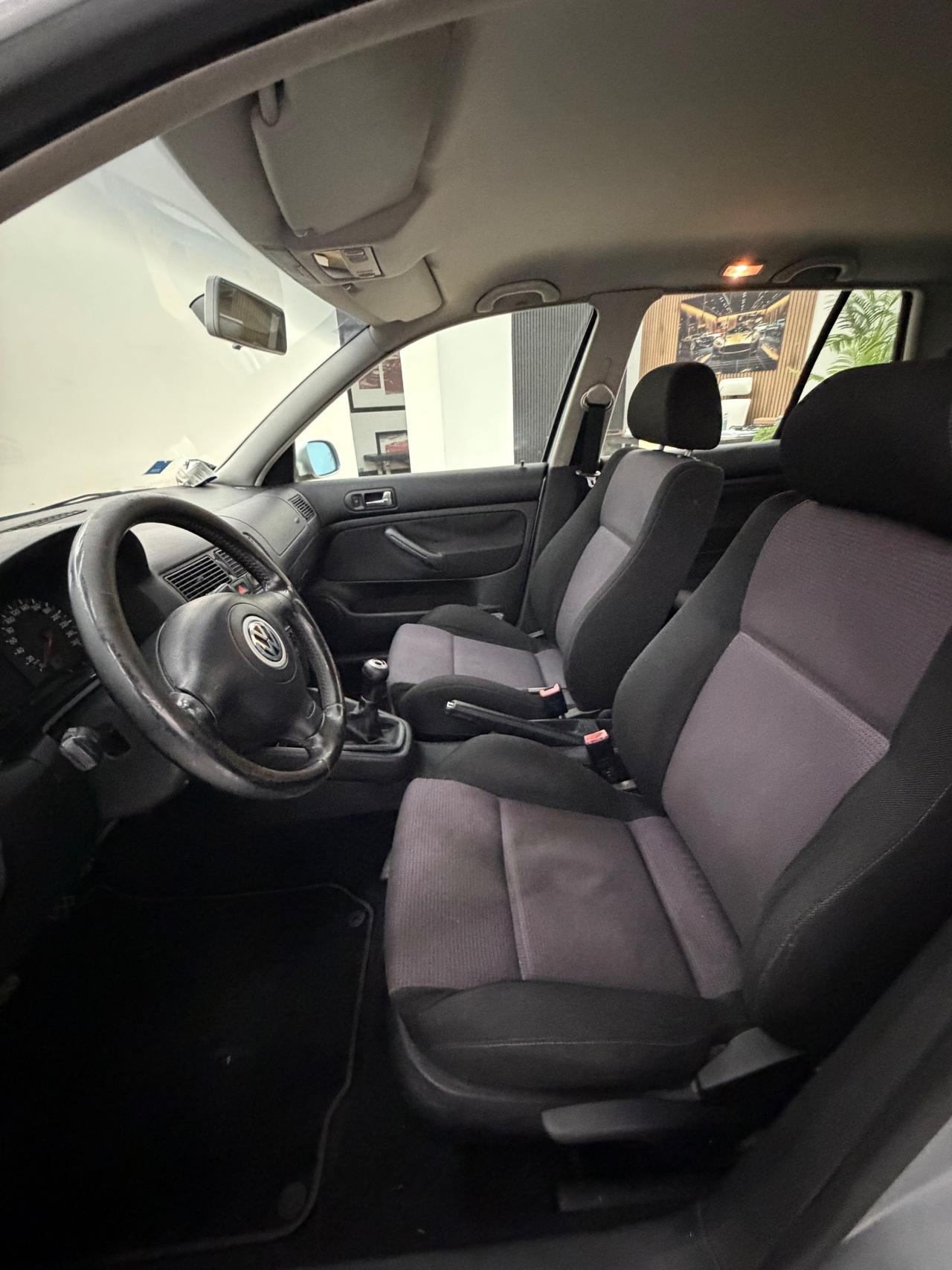 Volkswagen Golf 1.6 16V cat 5 porte Comfortline