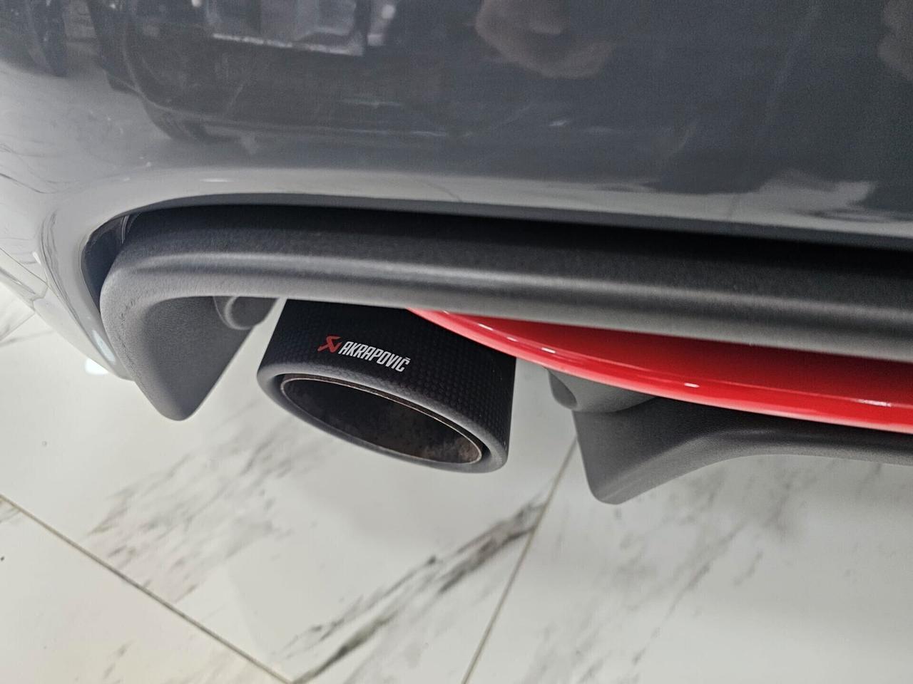 Abarth 695 1.4 Turbo T-Jet XSR Yamaha Limited Edition 532/695