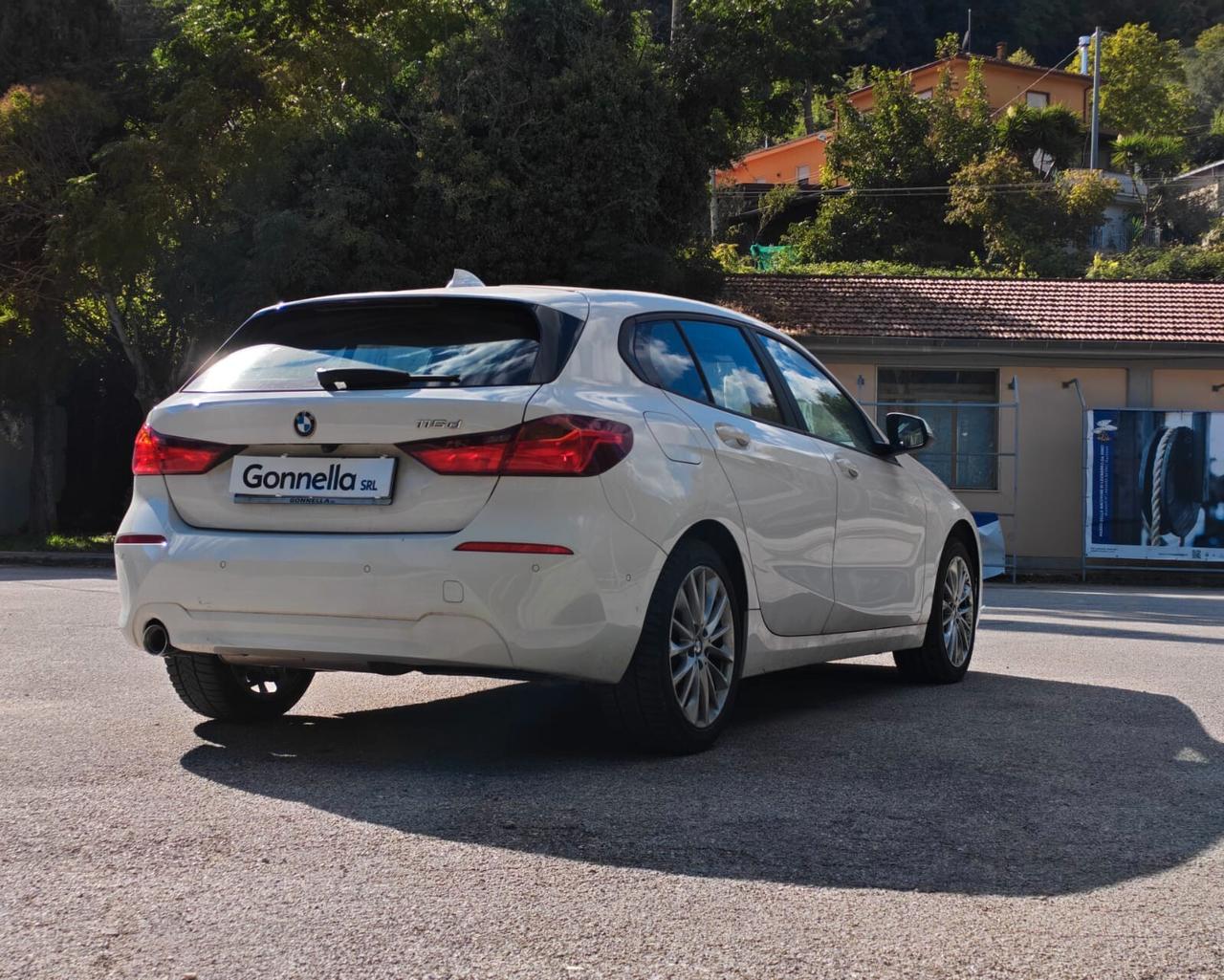 Bmw 116d 5p. Business Advantage auto
