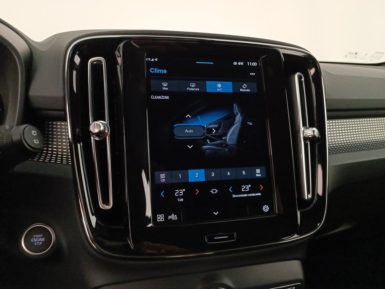VOLVO XC40 2023 - XC40 2.0 b3 Core auto