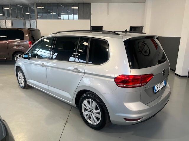 Volkswagen Touran 2.0 TDI 150 CV DSG Business BlueMotion Technology 5 POSTI