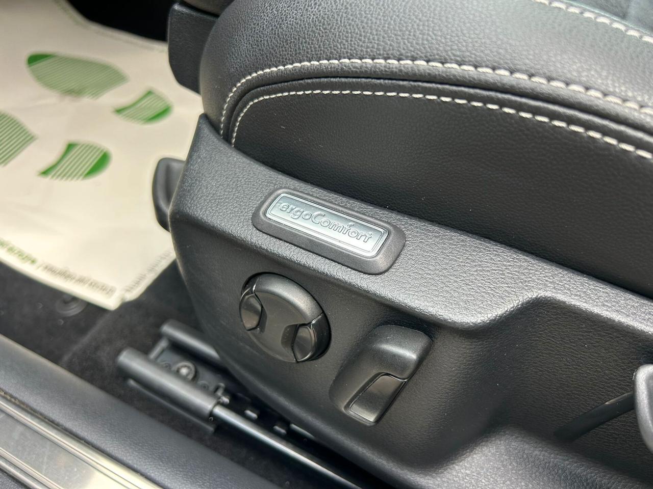 VW Passat 2.0 TDI DSG EXECUTIVE COCKPIT/NAVI-2020