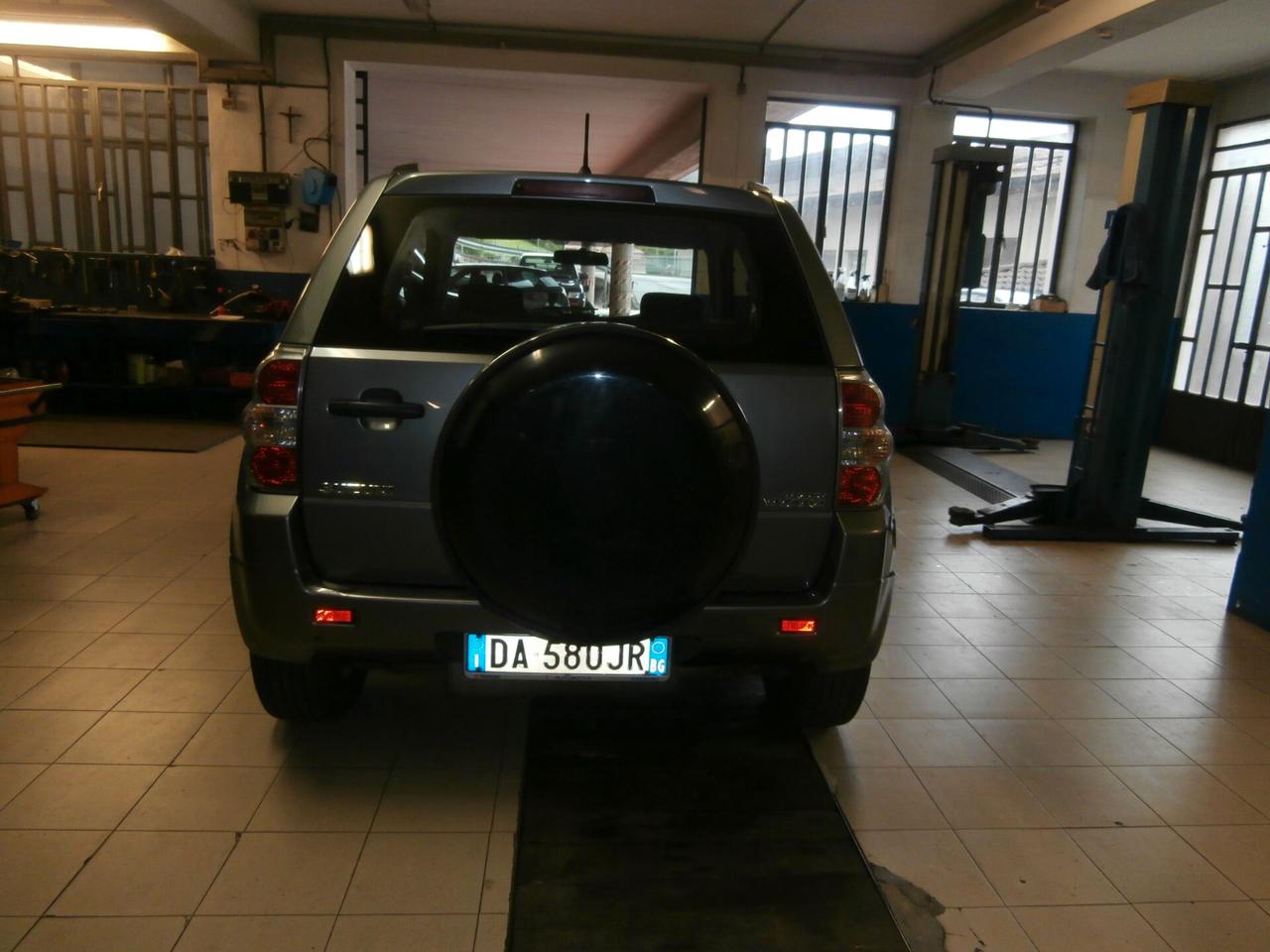 Suzuki Grand Vitara 1.6 16V 3 porte 100000km
