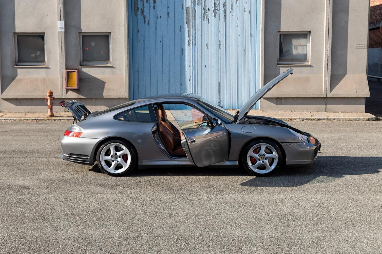 Porsche 911 Carrera 4S cat Coupé