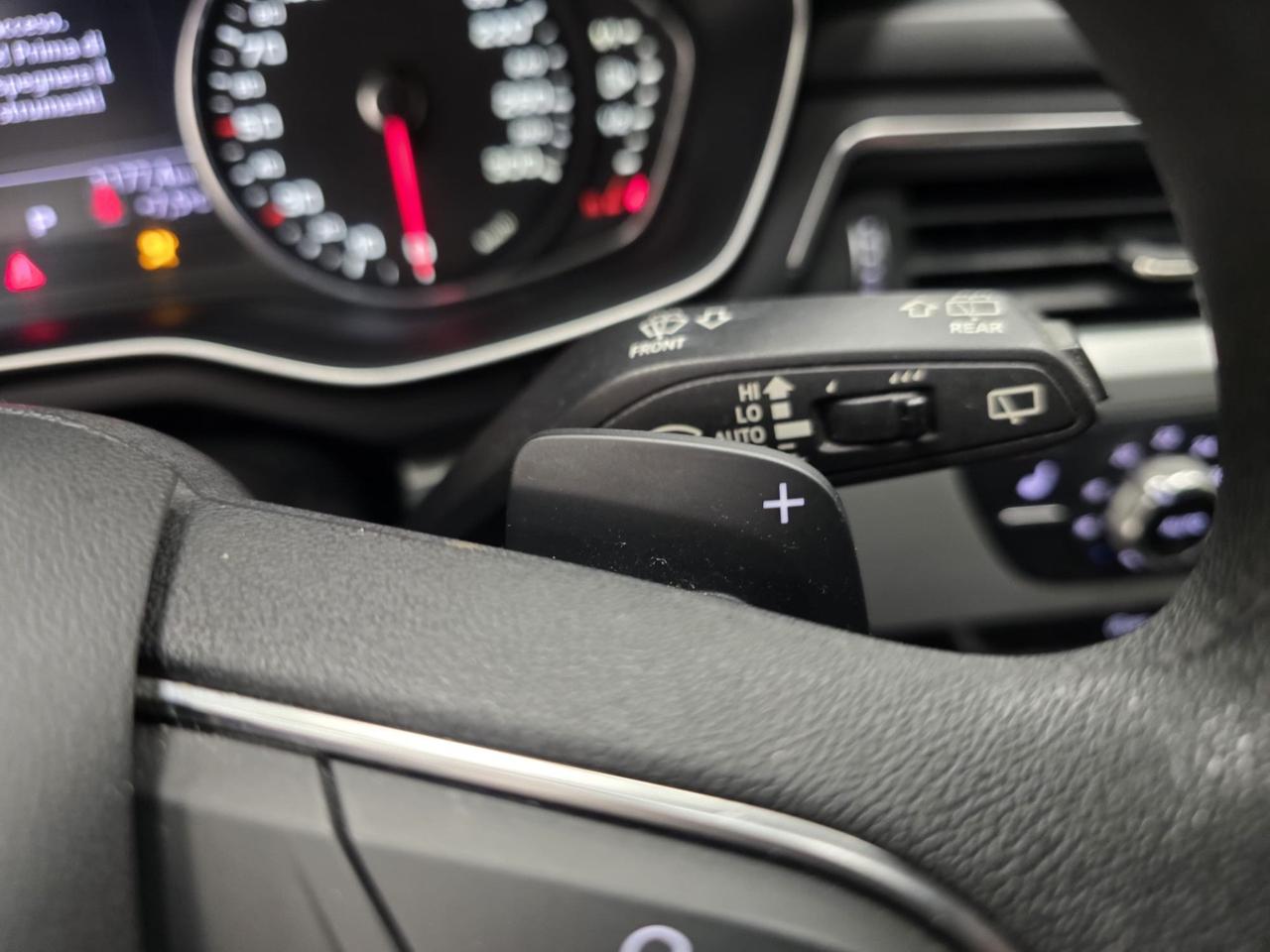 Audi A4 Avant 2.0 TDI 122 CV S tronic Design 2018